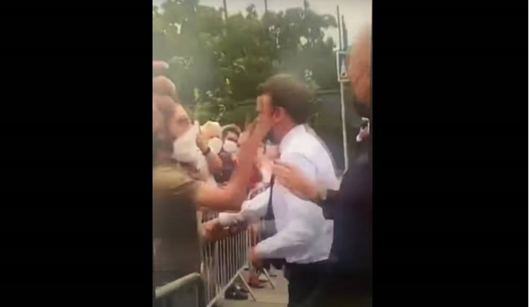 Macron komentirao pljusku koju mu je prilijepio muškarac