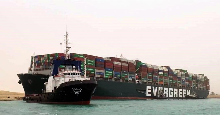Golemi brod blokirao Sueski kanal: "Ovo bi moglo imati ogromne posljedice"