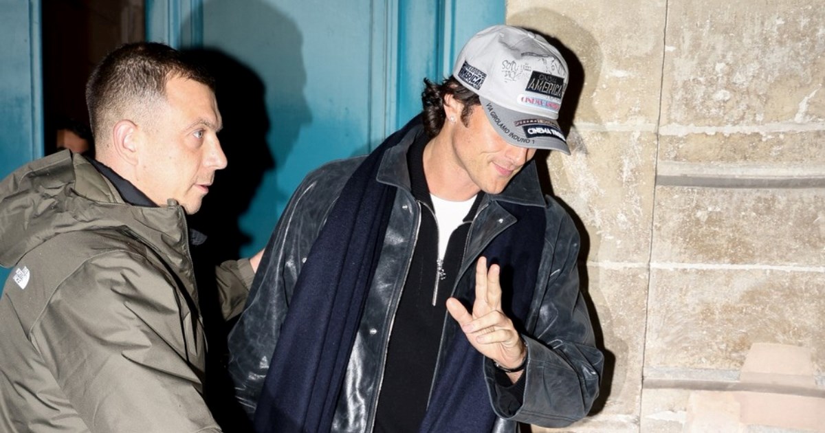 Miljenik generacije Z sukobio se s fotografom u Parizu: "Stvarno mi otežavate život"