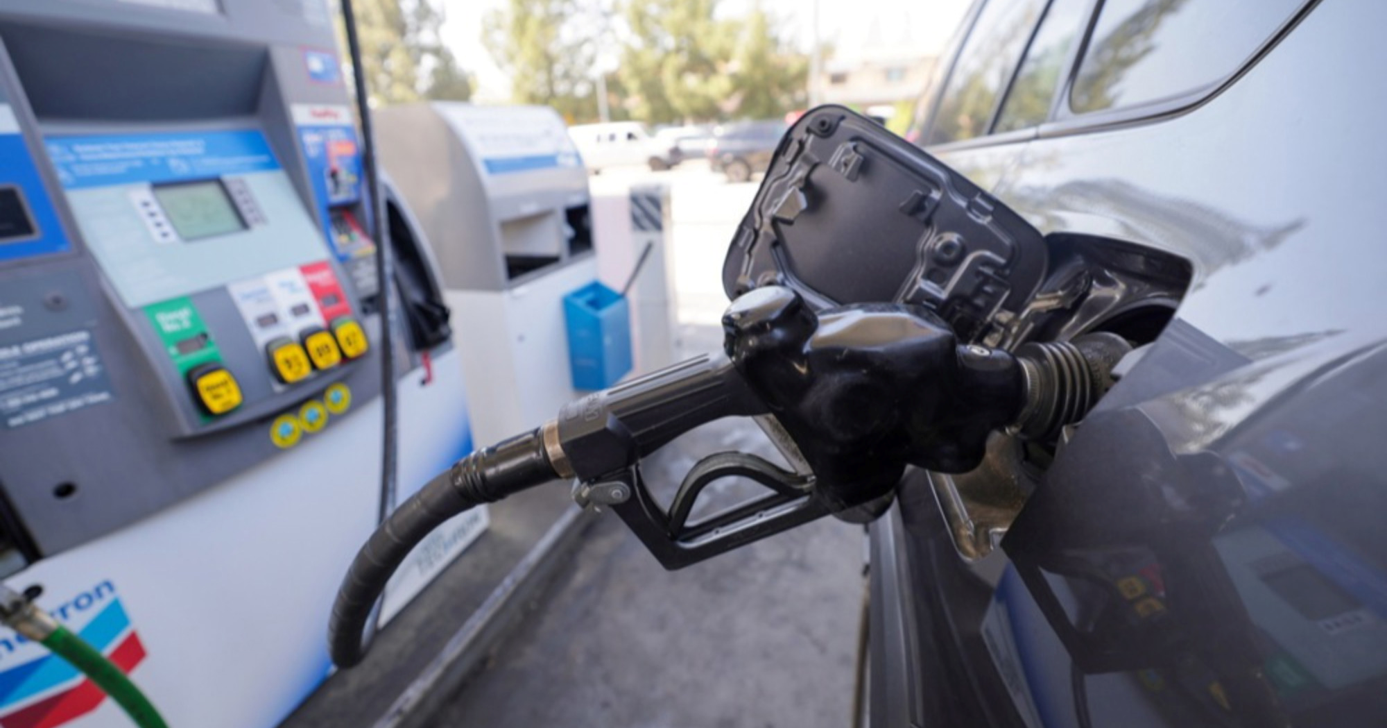 Amerikancima gorivo rekordno skuplje zbog rata u Iranu