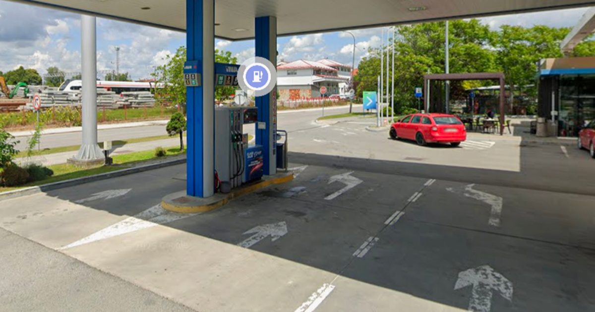 Pijan driftao u Koprivnici pa bježao policiji. Zabio se u stup, ogradu i kuću