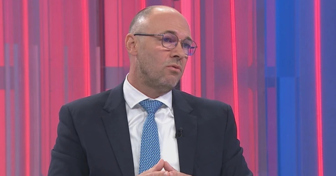 Stier: Merkel je imala važnu ulogu u političkom usponu Vučića