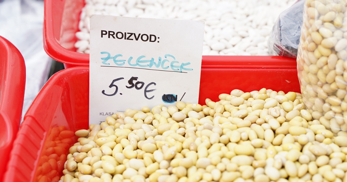 Prošetali smo Dolcem. Kila zelenčeka je 5.50 eura