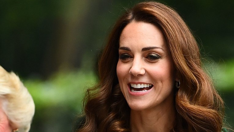 Nezgodan kroj haljine: Ljudi misle da je Kate Middleton pokazala bradavice
