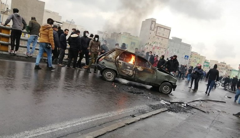 U Iranu blokiran internet, u prosvjedima više od 100 mrtvih?