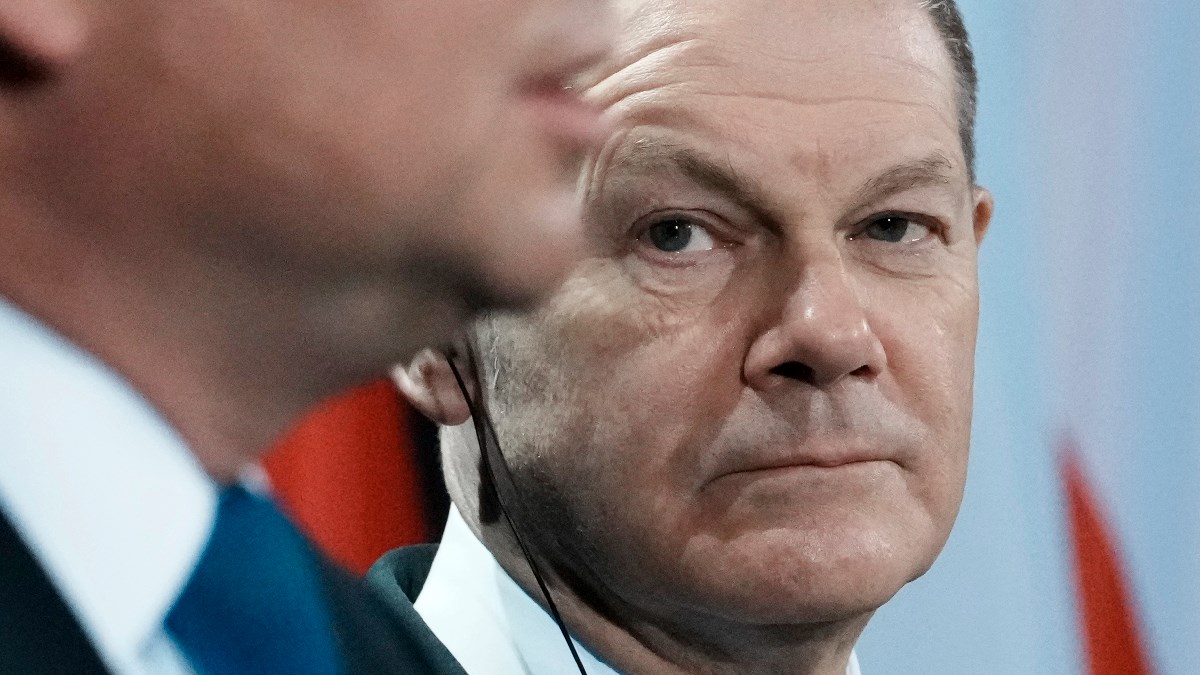 Njemački kancelar: Nije istina da ne šaljemo oružje Ukrajini