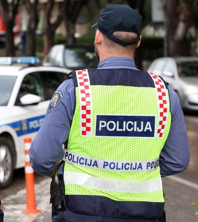 U Šibeniku se potukla dvojica Indijaca. Jedan kazneno, a drugi prekršajno prijavljen