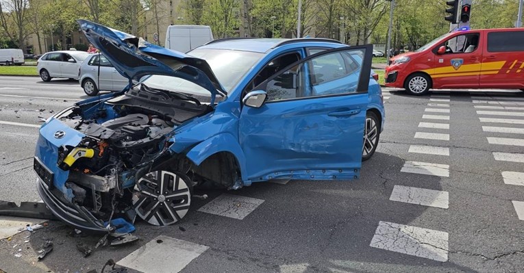 Sudar u Novom Zagrebu, ozlijeđena dva vozača