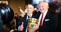 Srpski trener: Jović neka bude sretan da je igrao u Eintrachtu. Bolje mu je da šuti
