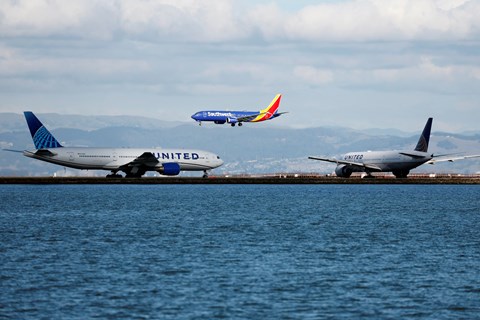 Aviokompanije u SAD-u danas otkazale preko 1500 letova