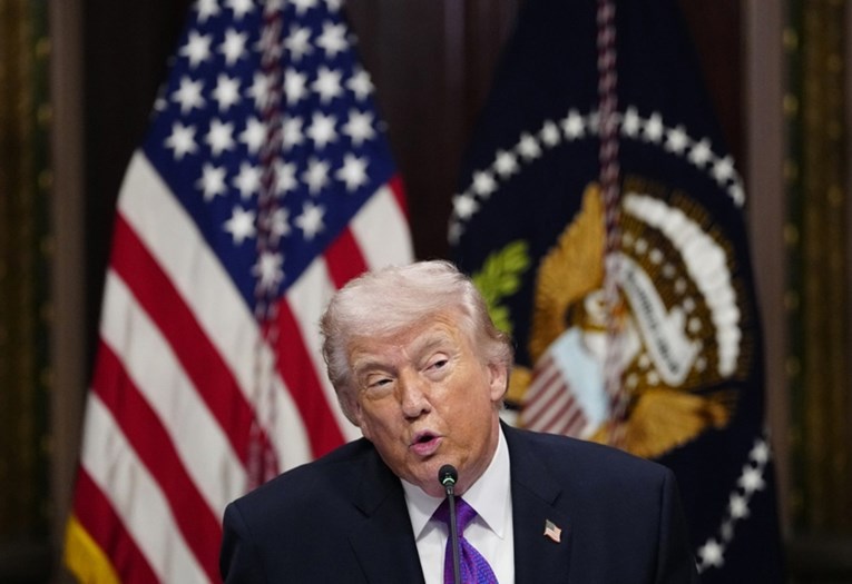 Kongres nije usvojio Zakon o spašavanju Amerike. Trump prijeti blokadom vlade