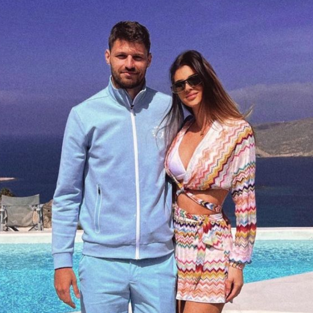 Bruno Petković i Iva Šarić imaju poseban razlog za slavlje. Ona objavila slike