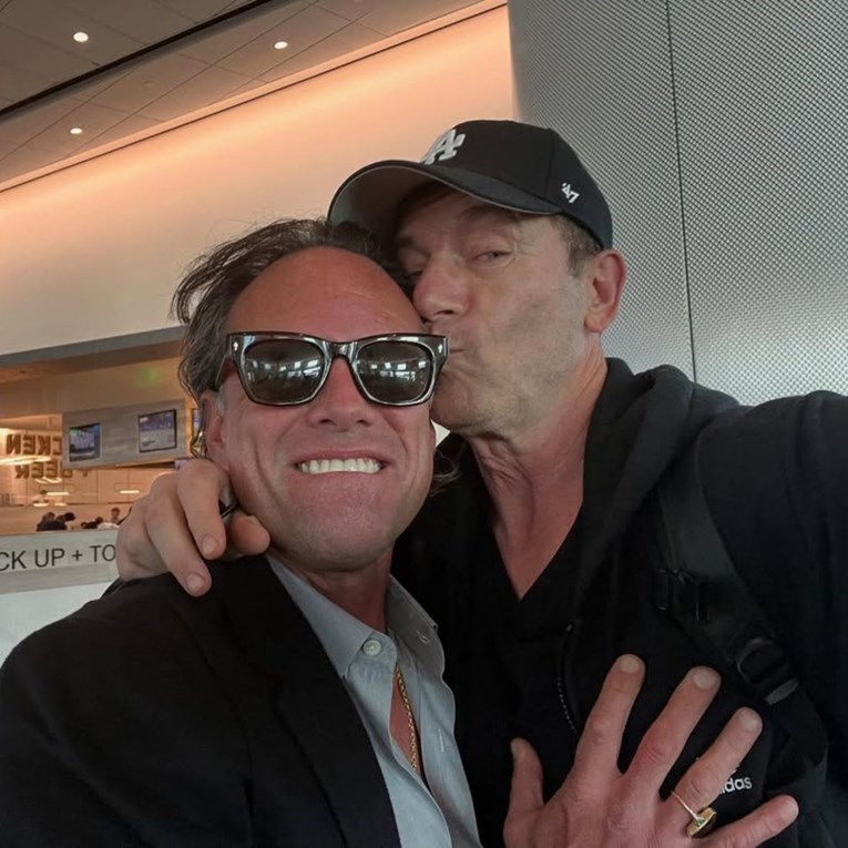 Jason Isaacs pozirao s kolegom iz Bijelog lotosa: "Ajmo genijalci, gdje je svađa?"