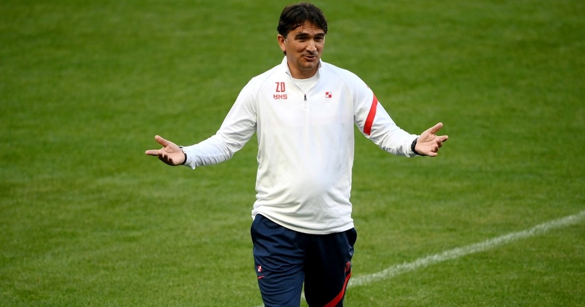 Dalić: Kad je teško tijekom utakmice, stavim ruku u džep i stisnem krunicu