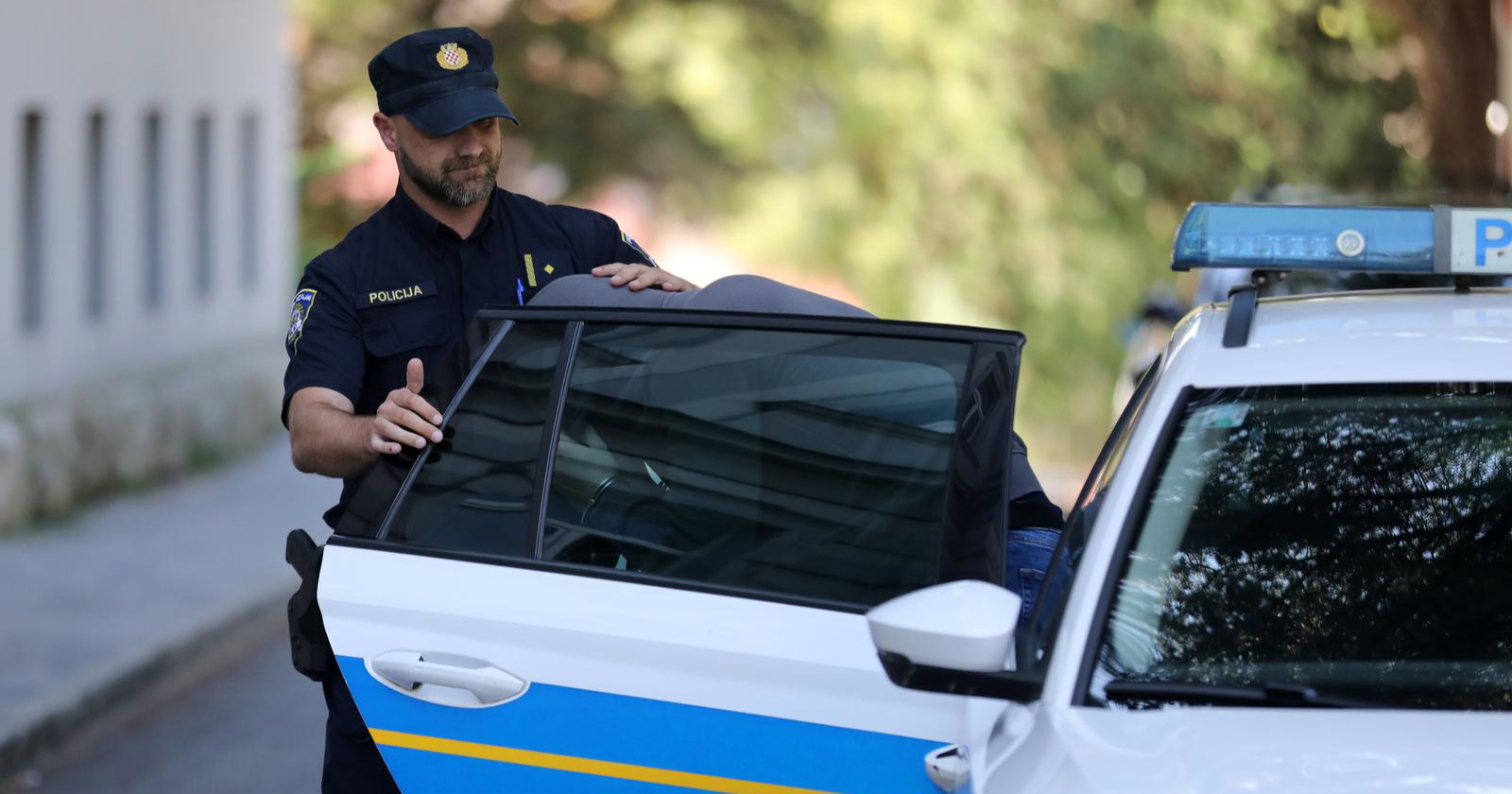 Pulom vozio 175 km/h, sve objavio na društvenim mrežama. Policija ga pronašla
