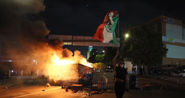 Analitičari: Guverner koji se sukobljava s Trumpom sprema predsjedničku kandidaturu