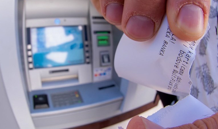 Stiže nova regulativa. Pola bankomata u Hrvatskoj moglo bi biti ukinuto