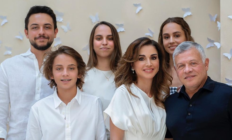 Kraljica Jordana objavila fotku s djecom, ljudi oduševljeni: "Najljepša obitelj ikad"