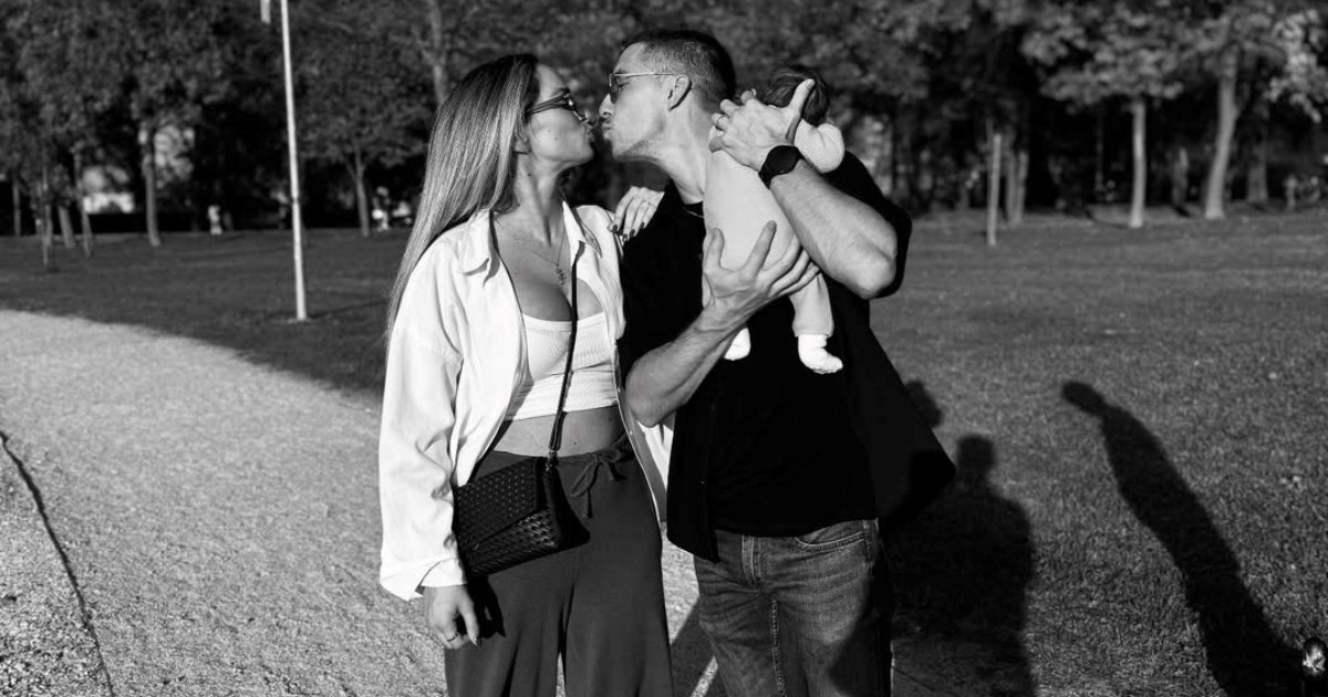 Valentina Walme podijelila preslatke fotke s novorođenom kćerkicom i mužem