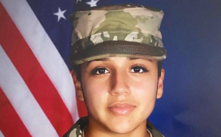 Amerikanka optužena da je pomagala raskomadati vojnikinju ubijenu čekićem