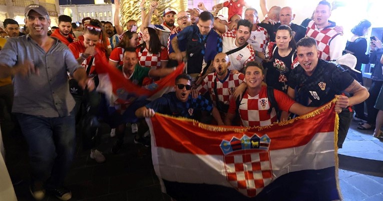 FOTO I VIDEO Hrvatski navijači napravili šou u Dohi. Ori se "stiže ekipa pijana"