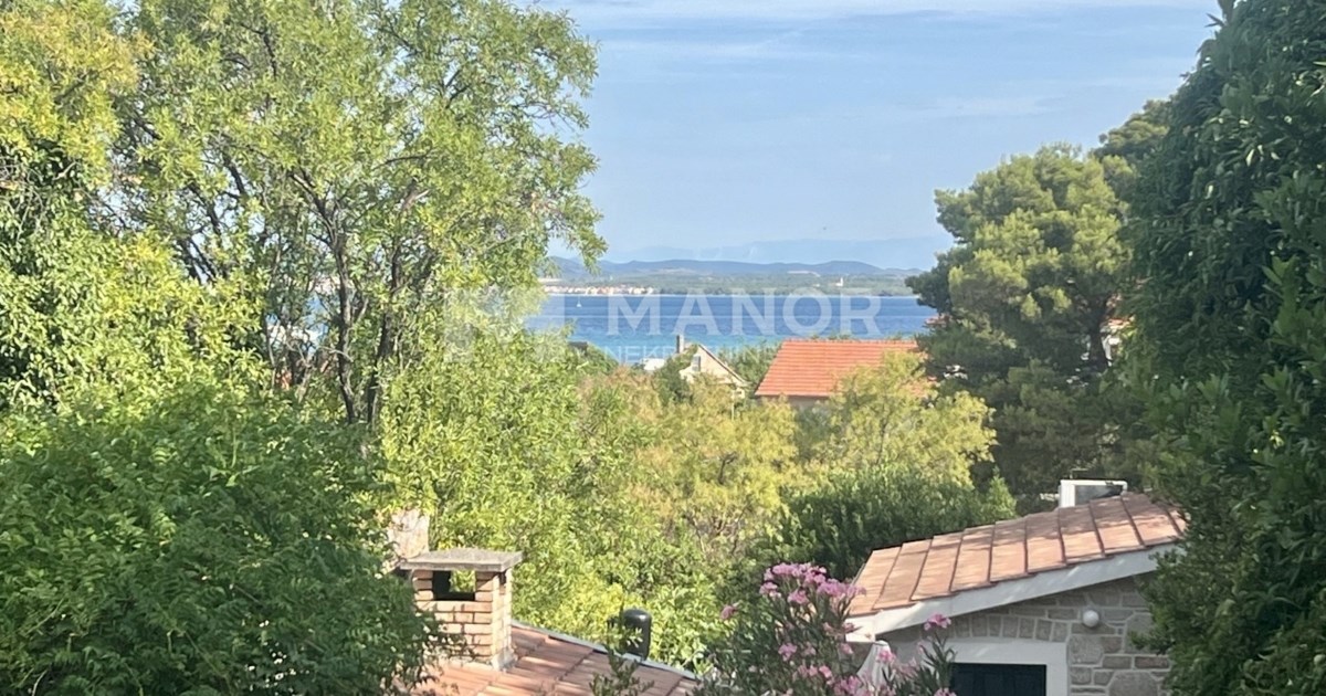 Kuća s dva odvojena stana na otoku s kristalno čistim morem prodaje se za 220.000 €