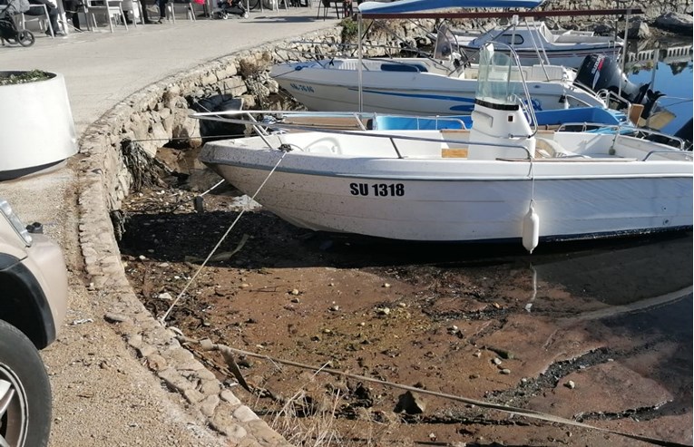 FOTO Pogledajte najveću oseku u Splitu u dugo vremena, more je nestalo