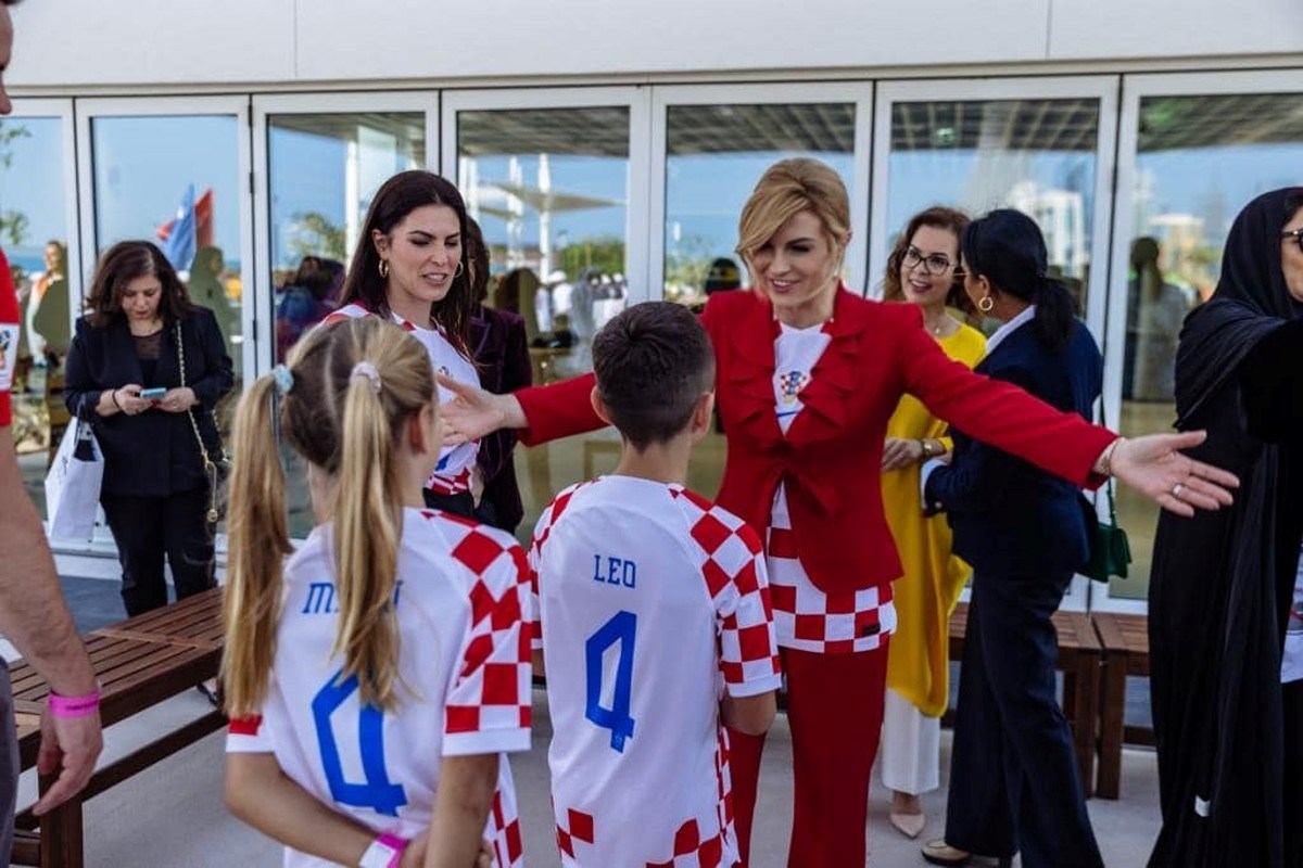 Kolinda u Kataru srela djecu Ivana Perišića i izgrlila ih