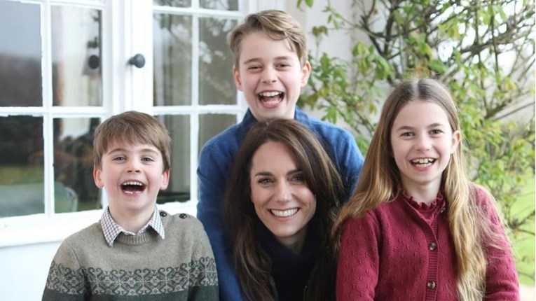 Kraljevska obitelj objavila fotografiju princeze Kate, evo kako izgleda nakon zahvata