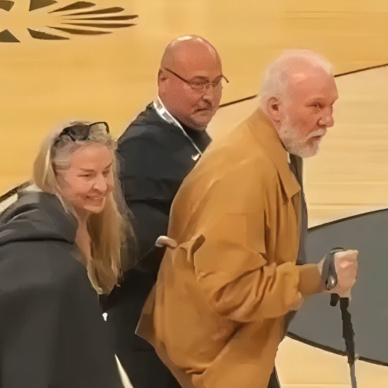 VIDEO Bolesni Gregg Popovich došao na utakmicu, fanovi masovno dijele snimku: Tužno