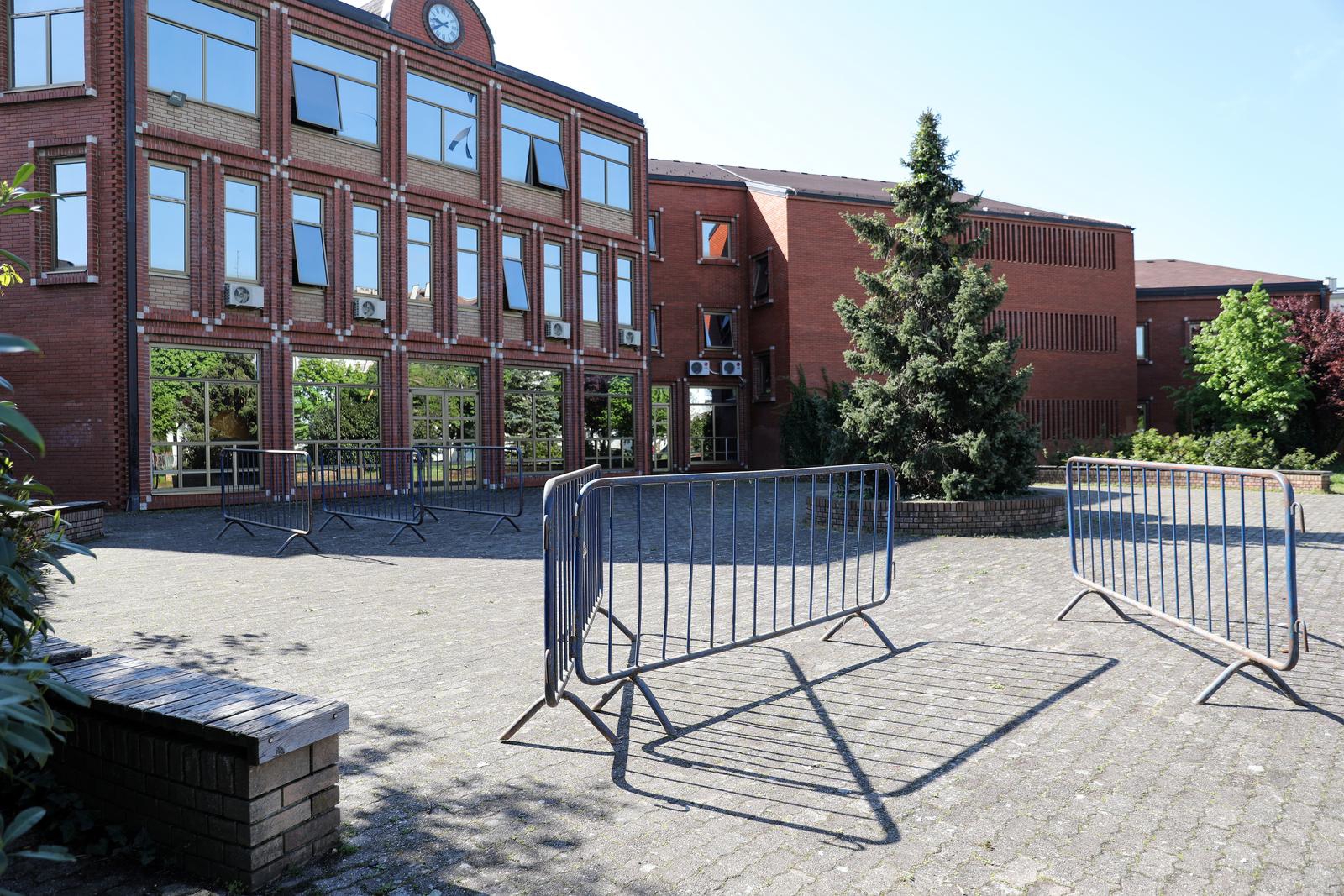 Opet dojave o bombama u zagrebačkim školama, evakuirana gimnazija na zapadu grada