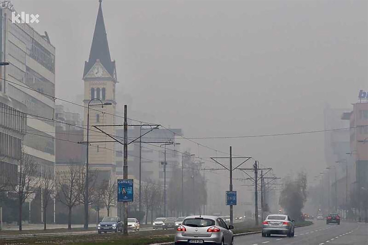 Sarajevo se guši u smogu, proglašeno stanje pripravnosti