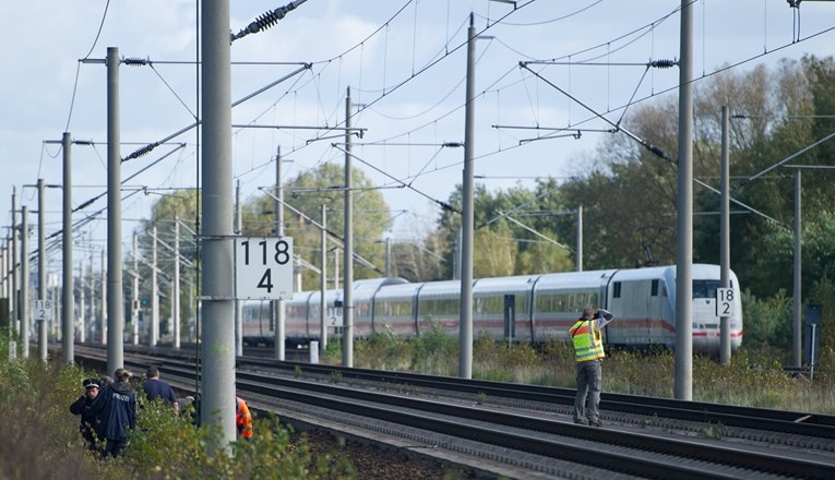 Ekstremni ljevičari zapalili kabele pa zaustavili promet na pruzi Berlin-Hamburg