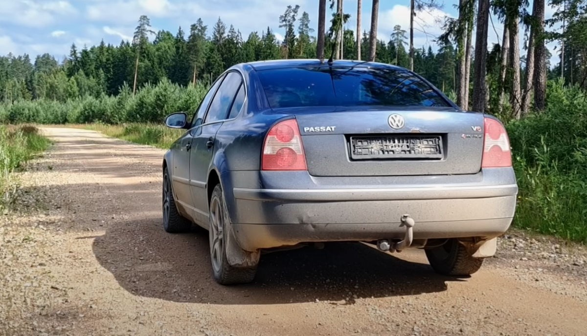 Propisno testirao stari Volkswagen Passat. Nikako ne pokušavajte ovo