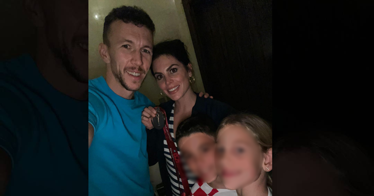 Josipa Perišić objavila obiteljsku fotku, u ruci držala medalju: "Volimo te"