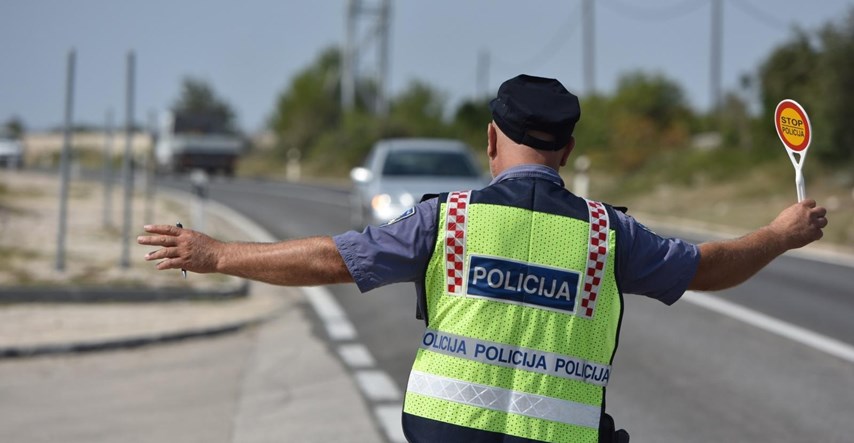 Objavljen vladin plan: Policajci više neće smjeti kazne u prometu naplaćivati u kešu