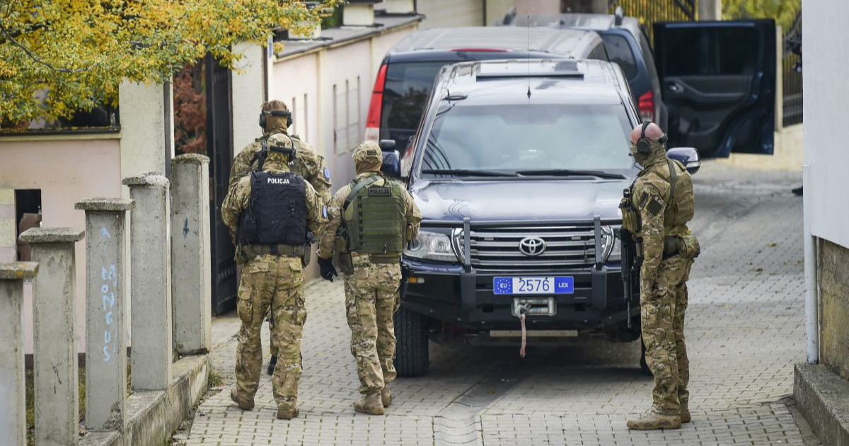 Petorica Srba uhićena na Kosovu pod sumnjom za ratne zločine iz 1999