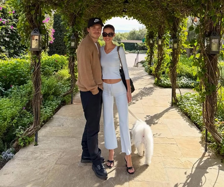 Brooklyn Beckham objavio intimne fotke supruge, ljudi pišu: "Od čijeg novca živiš?"