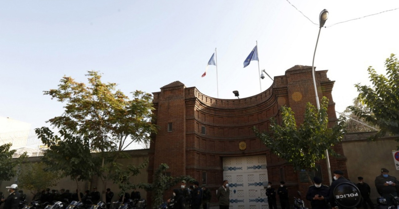 Iran protjerao dvojicu francuskih diplomata zbog ilegalnih aktivnosti