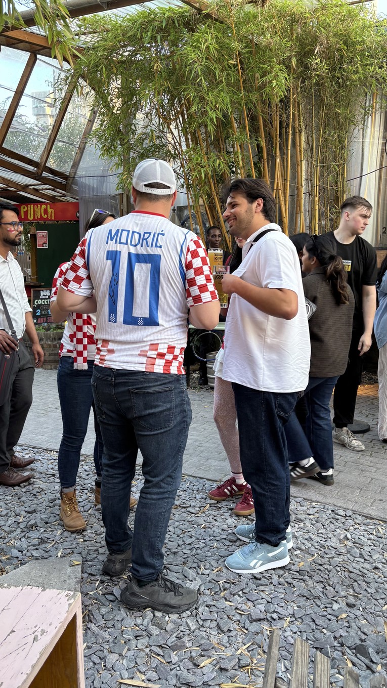 Usred Londona smo sreli Engleza koji u Modrićevom dresu navija za Hrvatsku