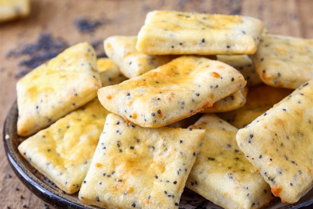 Hrskavi domaći krekeri kojima nećete moći odoljeti, gotovi u samo 20 minuta