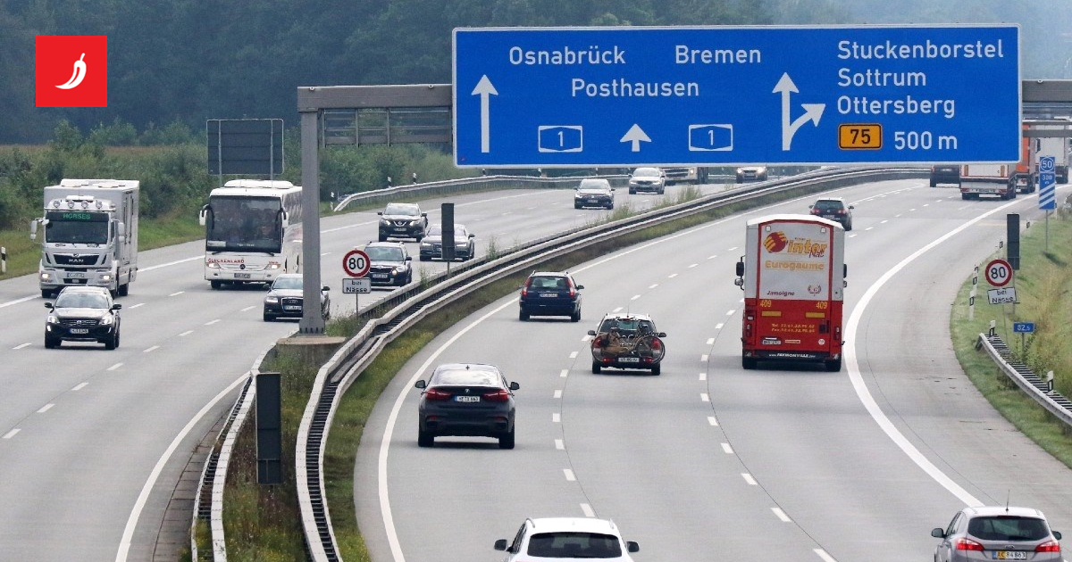 Prevrnuo se autobus na autocesti u Njemačkoj, ozlijeđeno 27 učenika