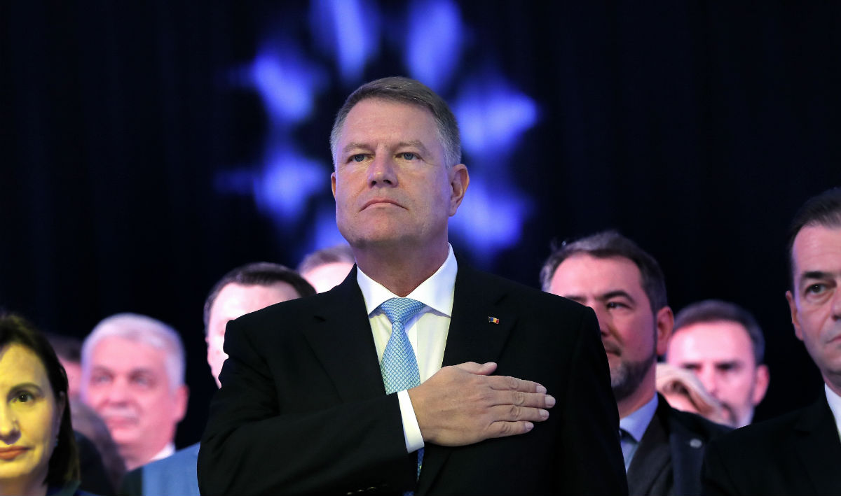 Počeli predsjednički izbori u Rumunjskoj, favorit je predsjednik u odlasku