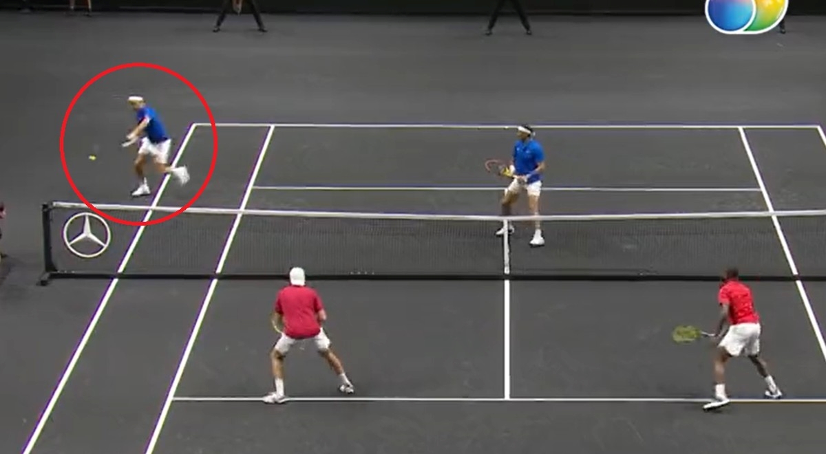 VIDEO Federer na oproštaju odigrao čudan poen. Nikome nije bilo jasno što se dogodilo
