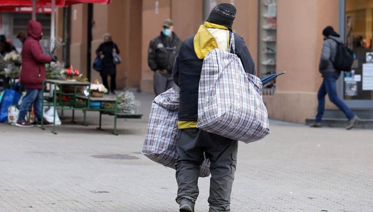 Crveni križ: Svaki dan vidimo starije ljude koji su napušteni, gladni i zaboravljeni