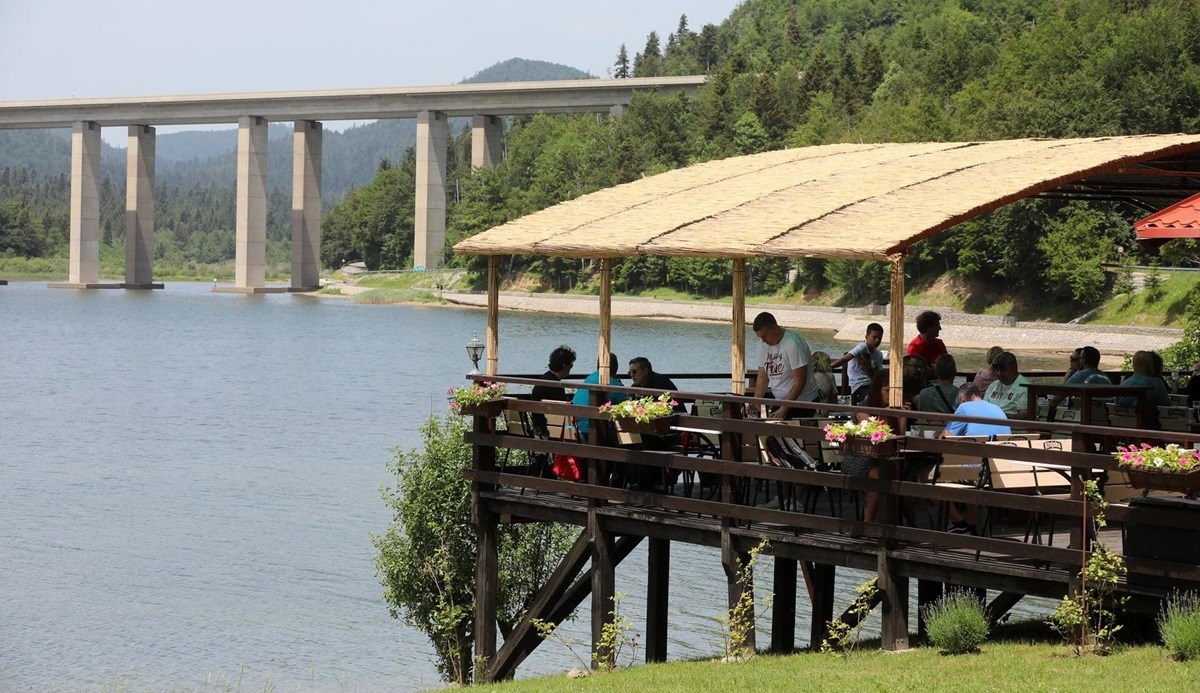 AFP o Fužinama: Turisti u Hrvatskoj tamo traže spas od prevrućeg ljeta