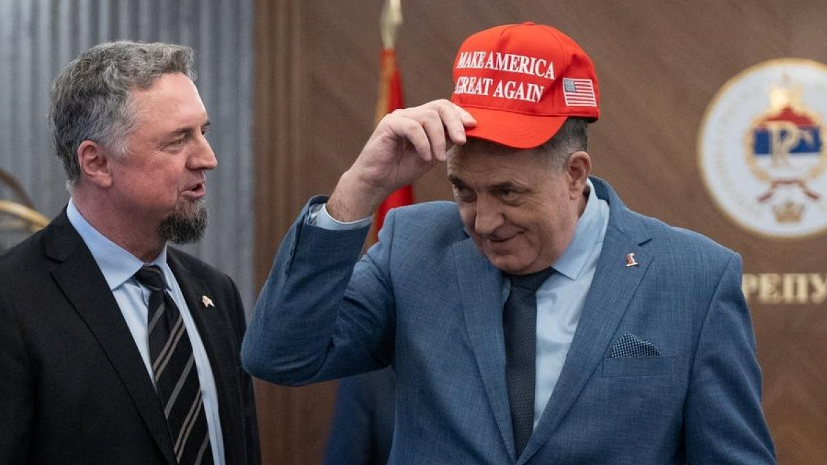 SAD ukinuo sankcije Dodiku