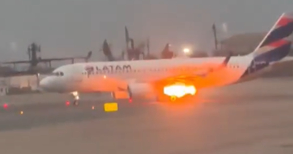VIDEO Putnički avion u Peruu se zapalio netom prije polijetanja