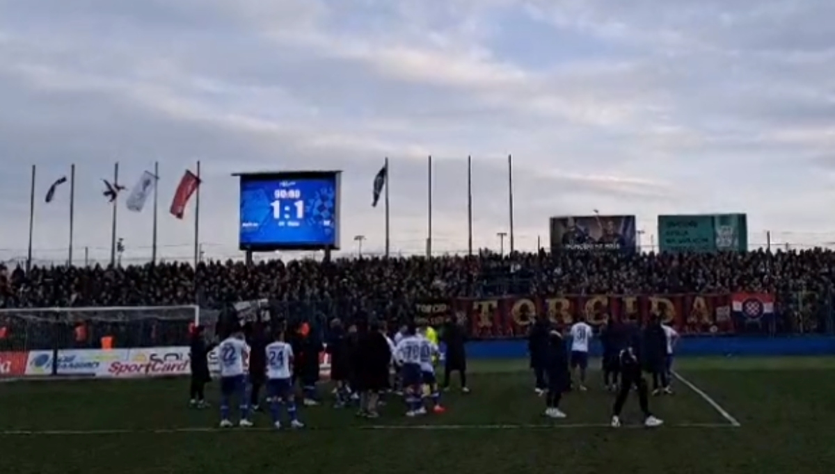 VIDEO Ovako je Torcida ispratila igrače Hajduka nakon kiksa u Varaždinu