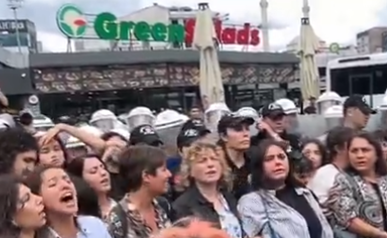 Prosvjed u Istanbulu. Uhićeno 150 ljudi zbog podrške LGBTQ+ zajednici